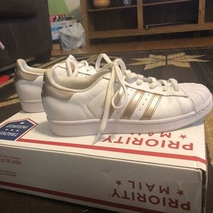 Adidas Superstar Metallic Sneaker - Rose Gold